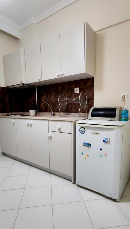Nearby The Sea Apartment Аспровалта Екстериор снимка